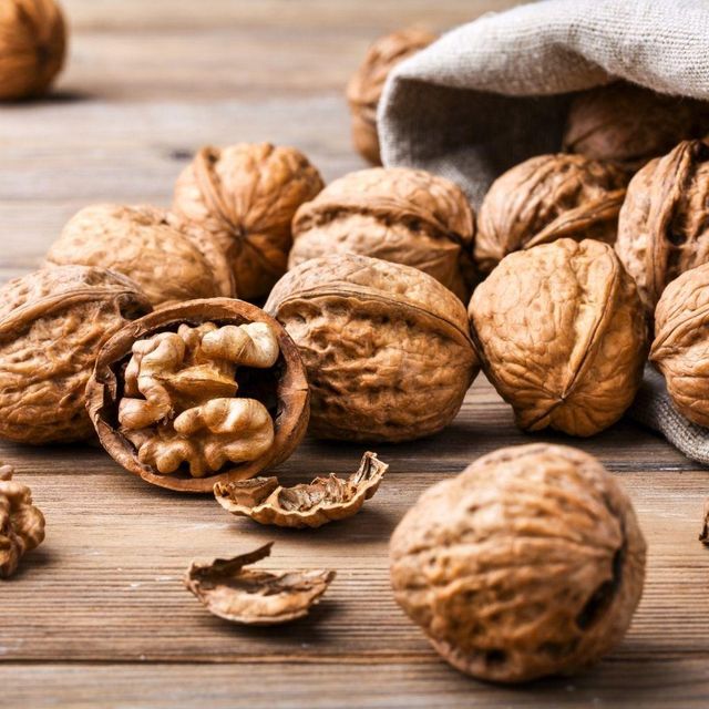 Wholesale Natural Walnuts Premium Bulk Supply Fresh Snack Healthy Delicious and Nutritious for Export Markets - Image 4