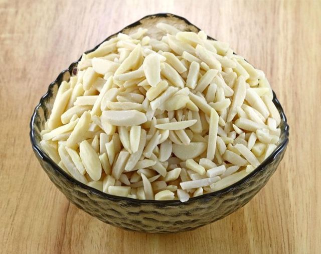 Blanched Slivered Almonds - Image 2
