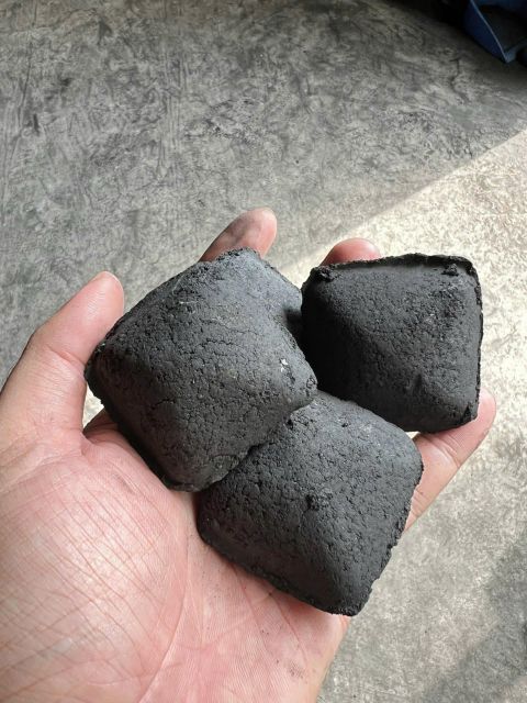 Coconut Charcoal Briquette For BBQ - Premium Quality Size Length 5cm Type BBQ Charcoal Shape Cylinder, Hexagon, Pillow Ingredients 100% coconut, Coconut + - Image 2