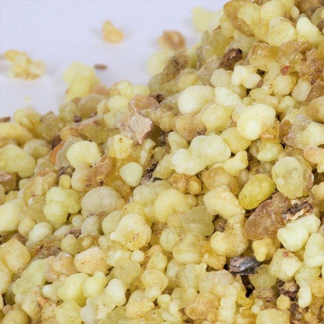 Frankinsence Grade AAA Packaging 50 kgs Texture Large And Flaky Place of Origin Ethiopia Color Pale Amber To Golden Smoke Character Purifying And Grounding - Image 4
