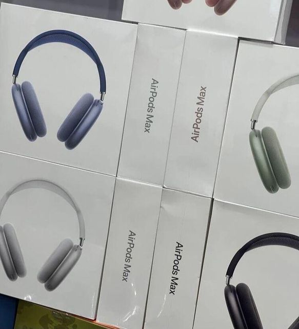 WTS Brand new latest AirPodS Max & Sony WH-1000XM4 factory sealed - Image 2