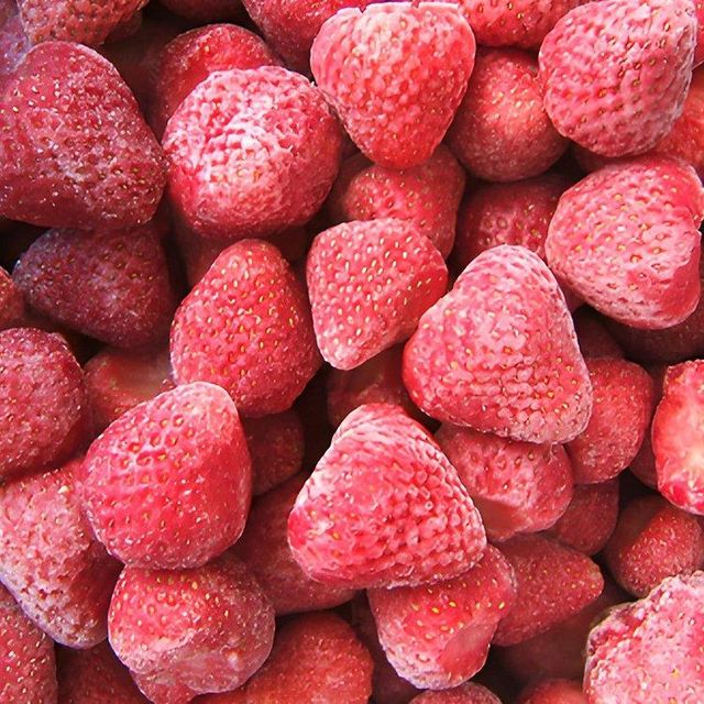 Wholesale Bulk IQF Fruits High Quality Natural Organic Frozen Strawberry - Image 6