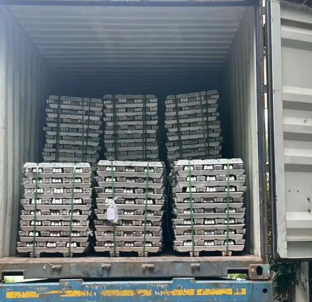 High Quality Aluminum Ingot 99.9% A7 & A8 / Primary Pure Aluminum Ingots / Aluminum Metal Ingots for Industrial Use / Pr - Image 1