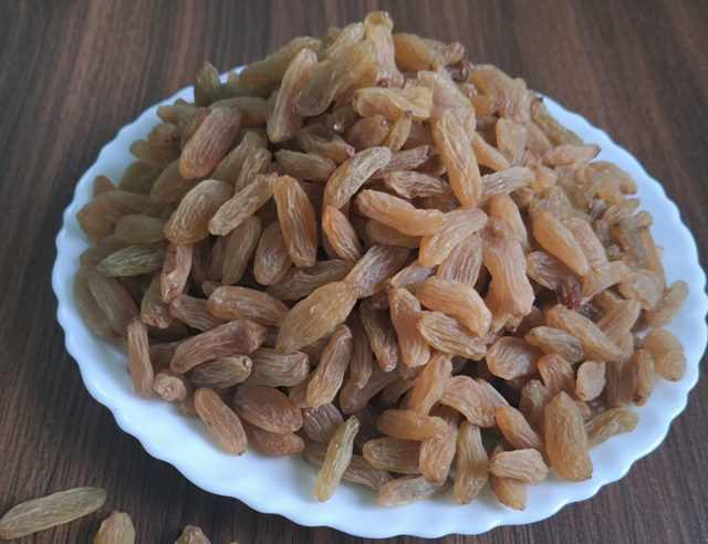 Long Golden Raisin - Image 5