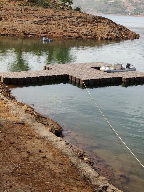 Hdpe Cubical Floats / Pontoons Color Any Weight 6 kg Material HM-HDPE Buoyancy 300 kg / Sq. Meter Size 476 mm x 476 mm x 400 - Image 5