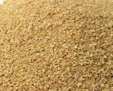 Layer Feed Egg Size Enhanced Yolk Color Improved Protein Content High Digestibility Enhanced Shell Strength Improved Packaging Export-quality - Image 1