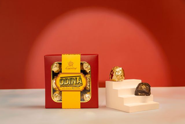 Premium Quality LEGENDARY CHOCOLATIER Dark Cashew Chocolate Made In Vietnam 180g OEM ODM Service for Gifting - Image 3