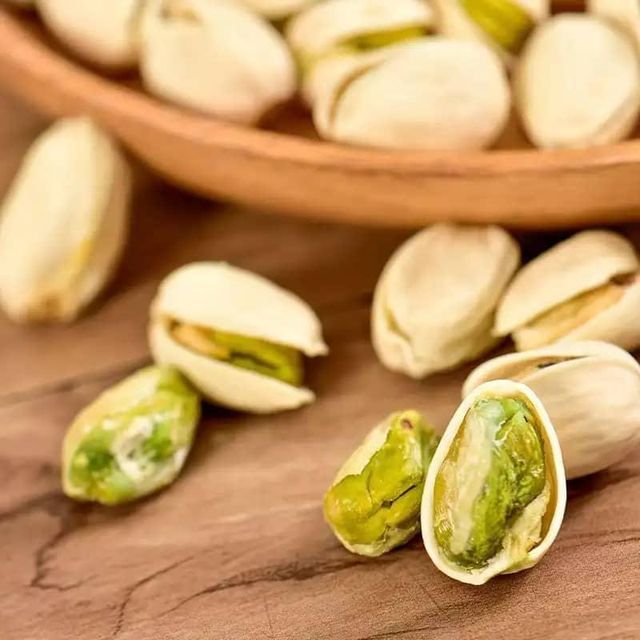 PISTACHIO FOR SALE. WHATSAP +255787979235 Organic No Texture Dry Origin Africa, China Certifications Sgs-certified Form Seeds, Nuts, Spices, Beans - Image 3