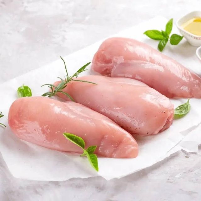 Frozen Chicken Breast Fillets for Delicious Recipes and Convenient Preparation in Busy Professional Kitchens - Image 4