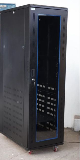 Data Center Racks Brand SNS Depth 800mm Color Black Rack Height 45U Material Mild Steel Redundancy 2N Redundancy Maximum Mounting Depth - Image 1