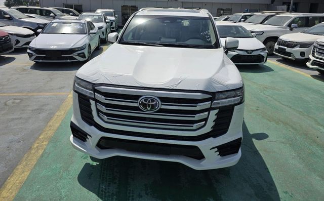 New 2026 Toyota Land Cruiser Year 2026 Make Toyota Mileage N/a Vehicle Type Suv Number Of Doors 4 Fuel Type Gasoline Drive Full-time 4wd - Image 5