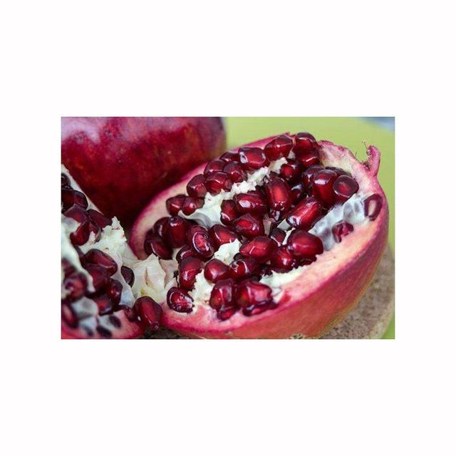 Premium Fresh Pomegranates available for bulk export and global supply - Image 3