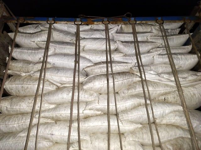 Linseed oil cake Oil Content 9.5% Fibre Content 6.79% Moisture Content 8.1% Place of Origin INDIA Protein Content 34.92% - Image 2