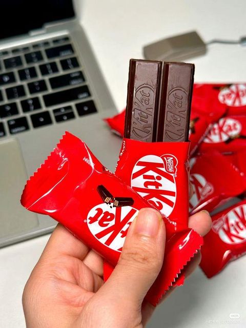 Amazing KitKat 17g Sweet Crunchy Chocolate Wafer Excellent Quality Wholesale Price Great Value For Wholesale Buyers - Image 5