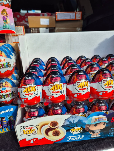 DELICIOUS CRISPY BITES KINDER JOY CREAMY LAYERS WITH COW’S MILK AND A TOY SUPRISE SIGNATURE QUALITY TRUSTED TASTE ON SALE – product photo 4, product detail gallery