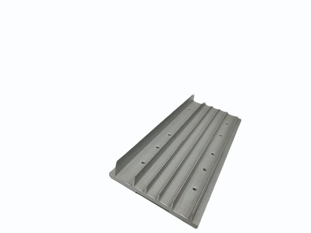 Aluminium Heat Sink, for Computers Weight a Dimension a Color White Material Aluminium Usage for - Image 4