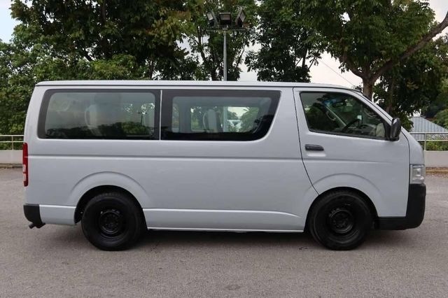 Exclusive Toyota Hiace Fairly Used Passenger Van No Hidden Problems Clean Record Smooth Performance - Image 4