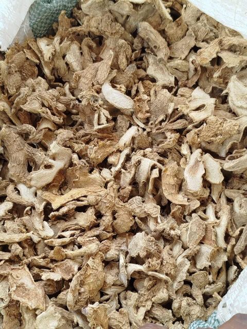 Dried Ginger Grade A Foreign Matter ≤ 1% Moisture Content ≤ 10% Place of Origin Nigeria Aroma Strong And Pungent Color Natural (no Artificial Coloring) - Image 2