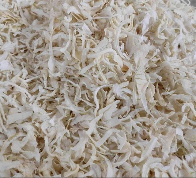 White Onion Flakes Color White Net Weight Per Bag 14 Kg Shelf Life Long Shelf Life Hygiene Hygienically Packed Grade A GRADE EXPORT QUALITY - Image 4