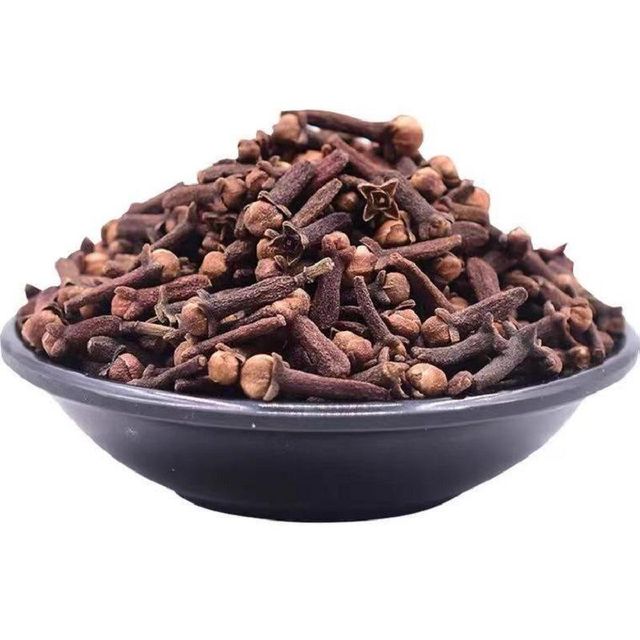 Export Grade Wholesale Cloves – 100% Pure Natural Sun-Dried Whole Cloves with Strong Aroma for Cooking, Baking, Herbal Products, Essential Oils, Industrial Food Processing, Bulk Supply, Custom Packaging Solutions, and International Shipping - Image 4