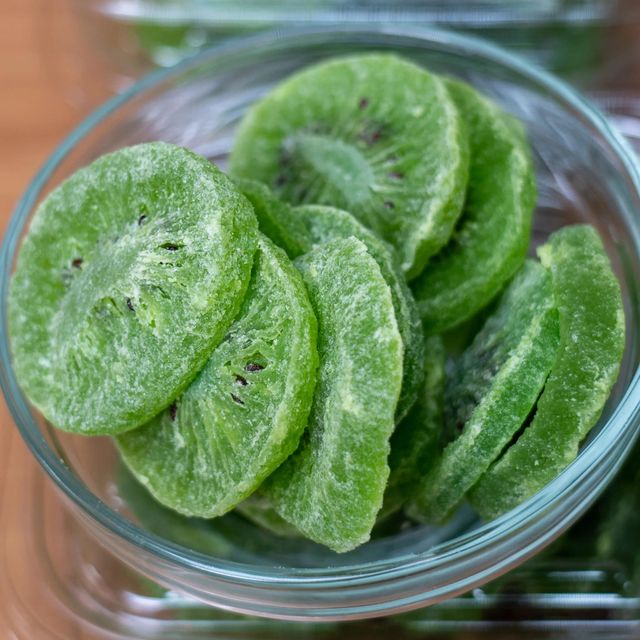 Premium Dried Kiwi Slices Rich In Natural Fruit Flavor For Healthy Snacking Export Quality Bulk Supply Worldwide - Image 2
