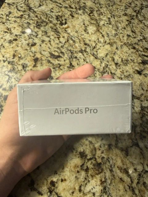 Apple AirPods Pro 3, Wireless Active Noise Cancelling Earbuds with Heart Rate Sensing Feature - White - Image 4