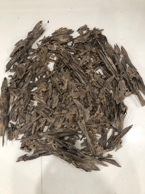Oud chips ant natural 2 Age 20-30 Years Material Oil-free Wood Manufacturing Process Carefully Chiseled By Incense - Image 2