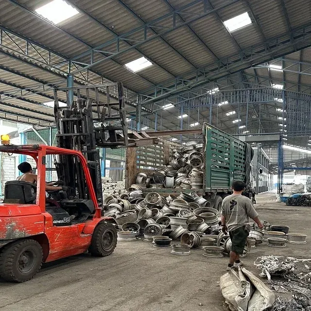 Premium 99.99% Aluminum Scrap Car Wheel Rims Available Content 10 Form Pipes, Rods Model Number 64257 Place of Origin Belgium - Image 4