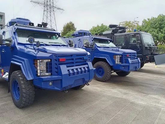 Heavy-Duty Special Transport Vehicle Truck Seats 12 Power Diesel Origin China Condition New Drive Wheel 4×4 Trademark - Image 4