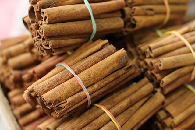 Ceylon cinnamon Place of Origin Sri Lanka Grade Alba, C5 Special, C5, C4, M5 & M4 Packaging Polybag, Vccum seal packages, glass - Image 2