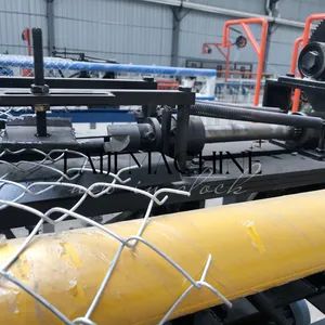 Dual-Wire Diamond Mesh Weaving Machine Chain Link Fence Machine - Image 3
