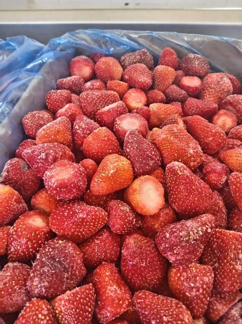 STRAWBERRIES (IQF FROZEN ) AND FRESH IF ORDER - Image 5