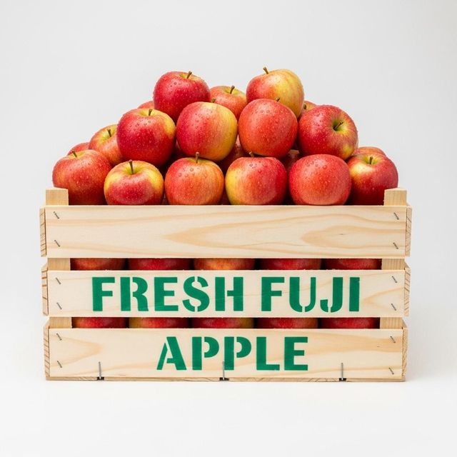High Quality Fresh Fruit Shipment Featuring Fresh Red Fuji Apple With Secure Packaging - Image 3