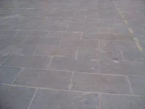Lime Stone /Black Paving Stone - Image 3