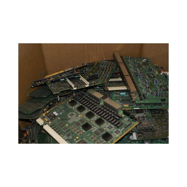 Clean CPU Scrap Board with high content of gold and silver Core Count 10 Data Bus Width 16/32 bit - Image 3