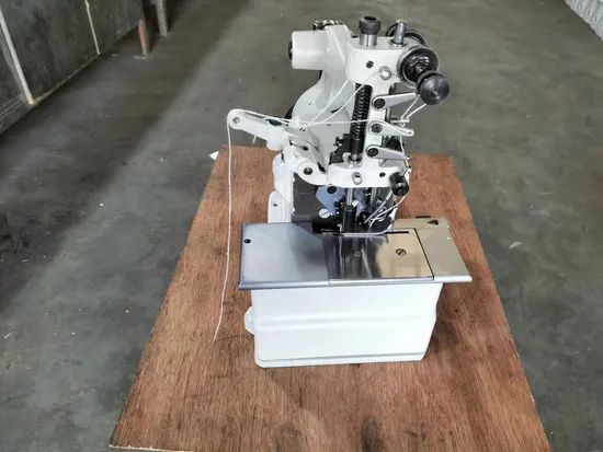 Tn-38 / 27 Large / Medium Shell Stitch Overlock Sewing Machine - Image 5