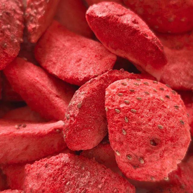 High Quality Dried Strawberries Flavorful And Aromatic Strawberries Ideal For Snacks And Sweet Recipes - Image 5