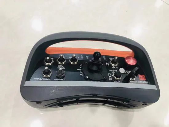 RF Radio Technology Remote Control Type Button Voltage 12V Origin Sweden Certificate CE Brand Akerstroms Material - Image 3