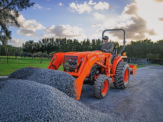 High Quality L2502HST Tractor Wholesale Fast Delivery - Image 3