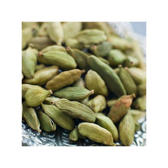 buy premium green elaichi cardamom pods online fresh spice for chai tea desserts sweets baking and traditional cooking recipesbuy best green cardamom elaichi pods online premium spice for tea desserts cooking and herbal uses with authentic taste and freshness - Image 5