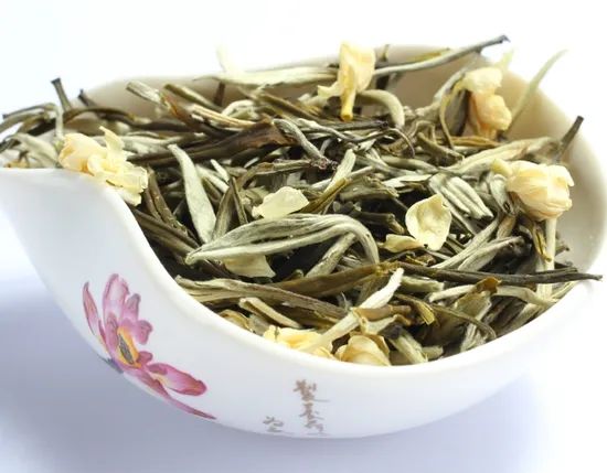 Jasmine Tea Big White Needle Origin China Packaging Bags Type Green Tea HS Code 0902201000 Model NO. LHJT2004 Trademark natpurecha - Image 3