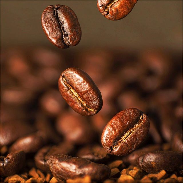 Wholesale Robusta Coffee beans wholesale 100% Arabica Coffee Beans - Wholesale - Green or Roasted in Bulk Jute Bag - Image 2