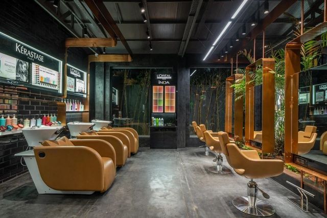 Saloon Interior Design Service Service Mode Offline Service Location India Payment Mode Offline And - Image 1