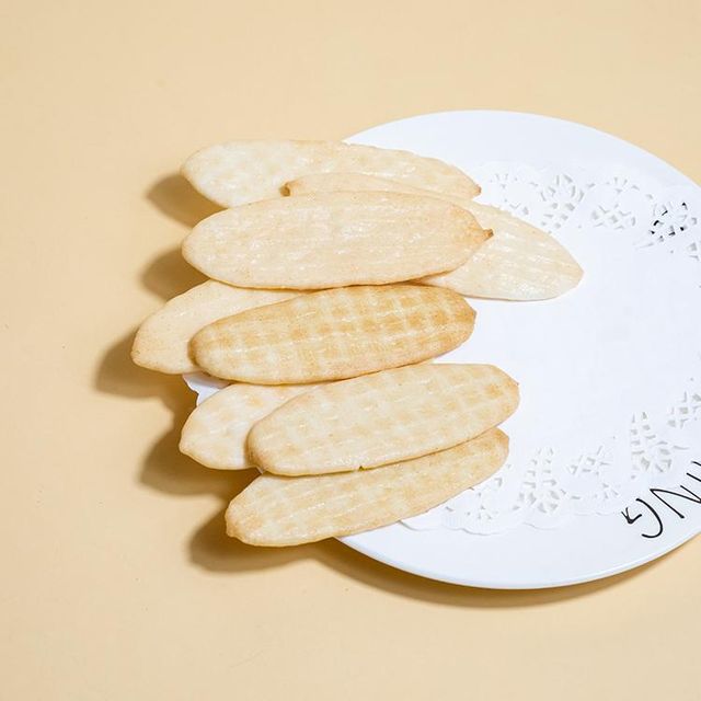 Baked Infants Popular Snacks Rice Cracker with Concentrated Pear Juice - Image 1