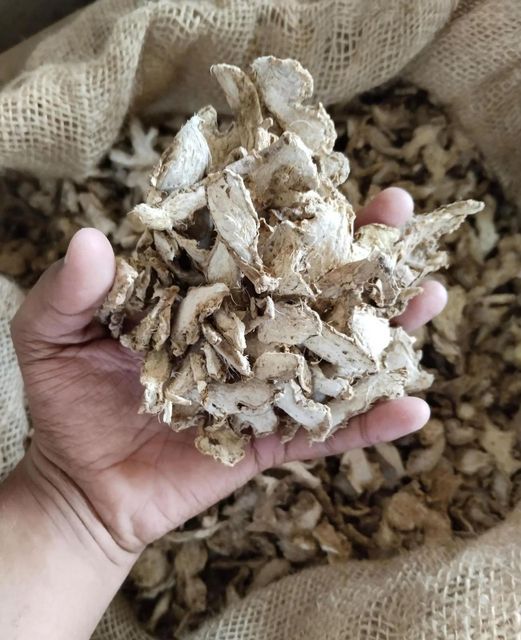 Selected Dried Ginger With Natural Taste And Fragrant Aroma For Cooking Baking Beverage Preparation And Herbal Product - Image 3