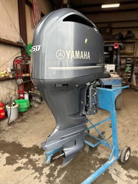 Mercury 150HP Four Stroke Outboard Engine - Image 4