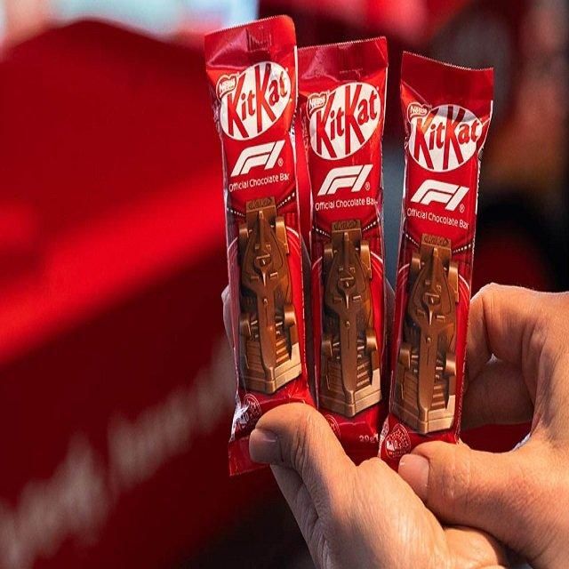 KitKat Chocolate 2F 102g - AluFoil for wholesale made from pure cocoa smooth taste for distributors looking competitive pricing - Image 2