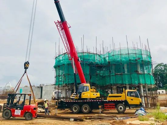 75t Rough-Terrain Crane Src750c for Sale - Image 4