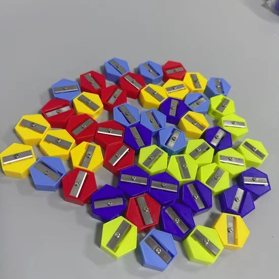 School Mini Hexagonal Handheld Portable Colored Manual Plastic Pencil Sharpeners - Image 6