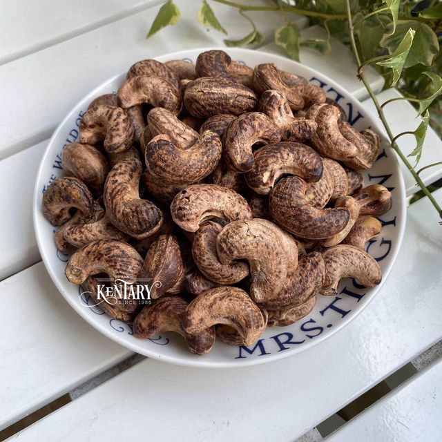 Roasted Whole Cashew Nuts - Image 1